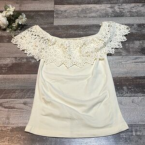 Cream Off shoulder top